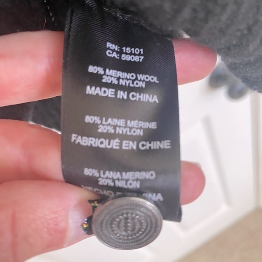 Dolce Vita Yumi Sweater - Picture 7 of 7